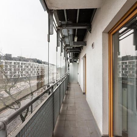 ורשה Wola Sunset Apartment Free Parking מראה חיצוני תמונה