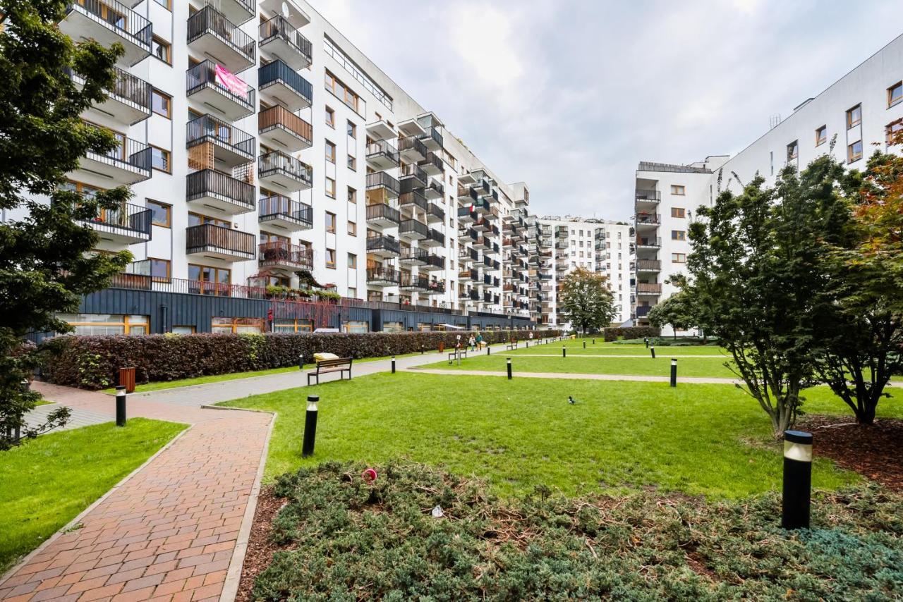 ורשה Wola Sunset Apartment Free Parking מראה חיצוני תמונה